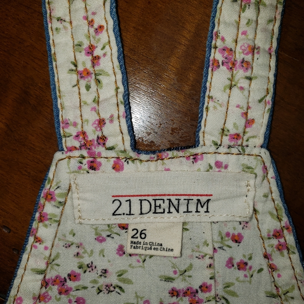 🌺Forever 21 short overalls 🌸 *Size 26*